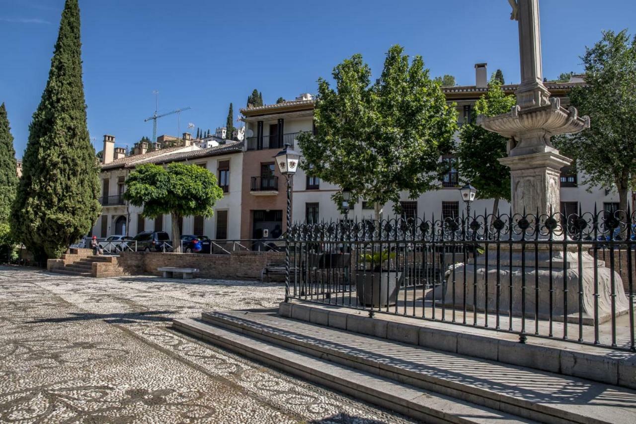 Plaza Del Campo Del Principe Apartment Granada Bagian luar foto
