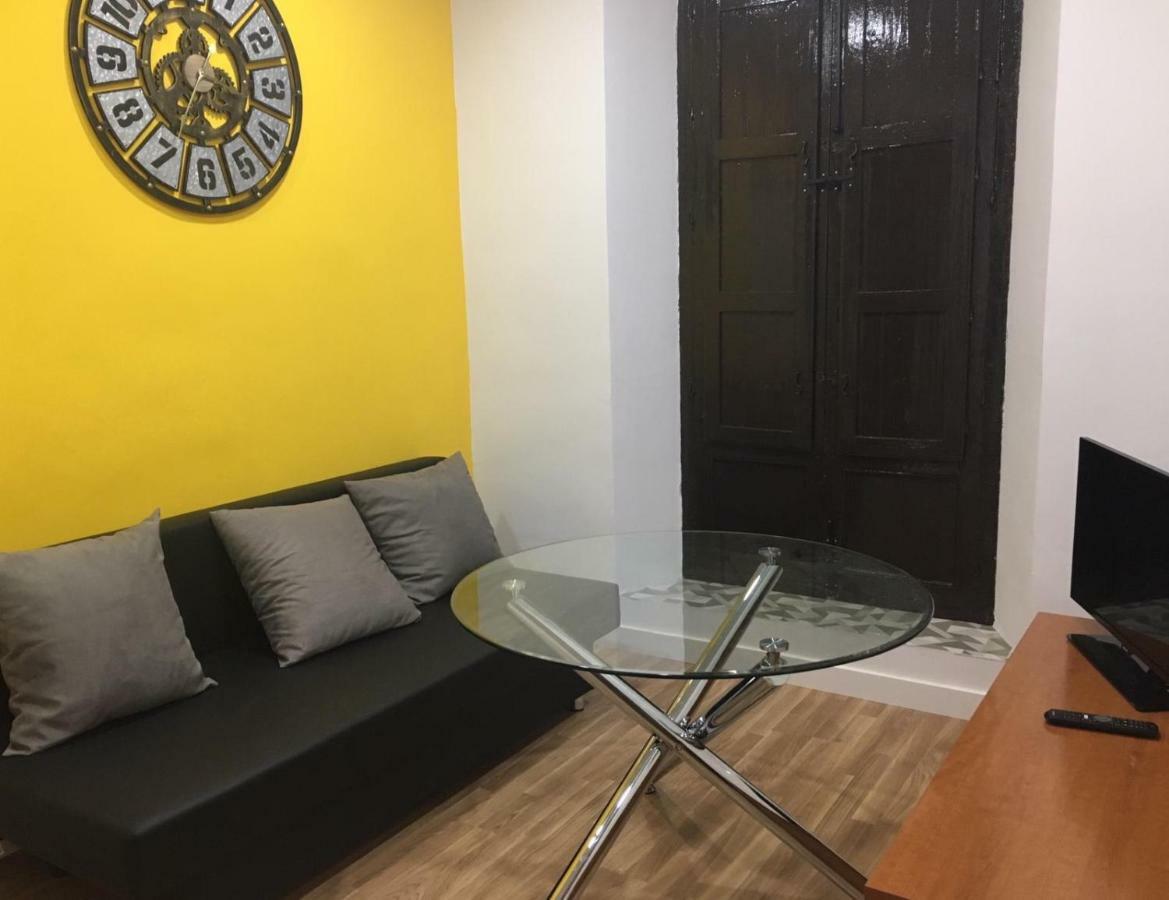 Plaza Del Campo Del Principe Apartment Granada Bagian luar foto